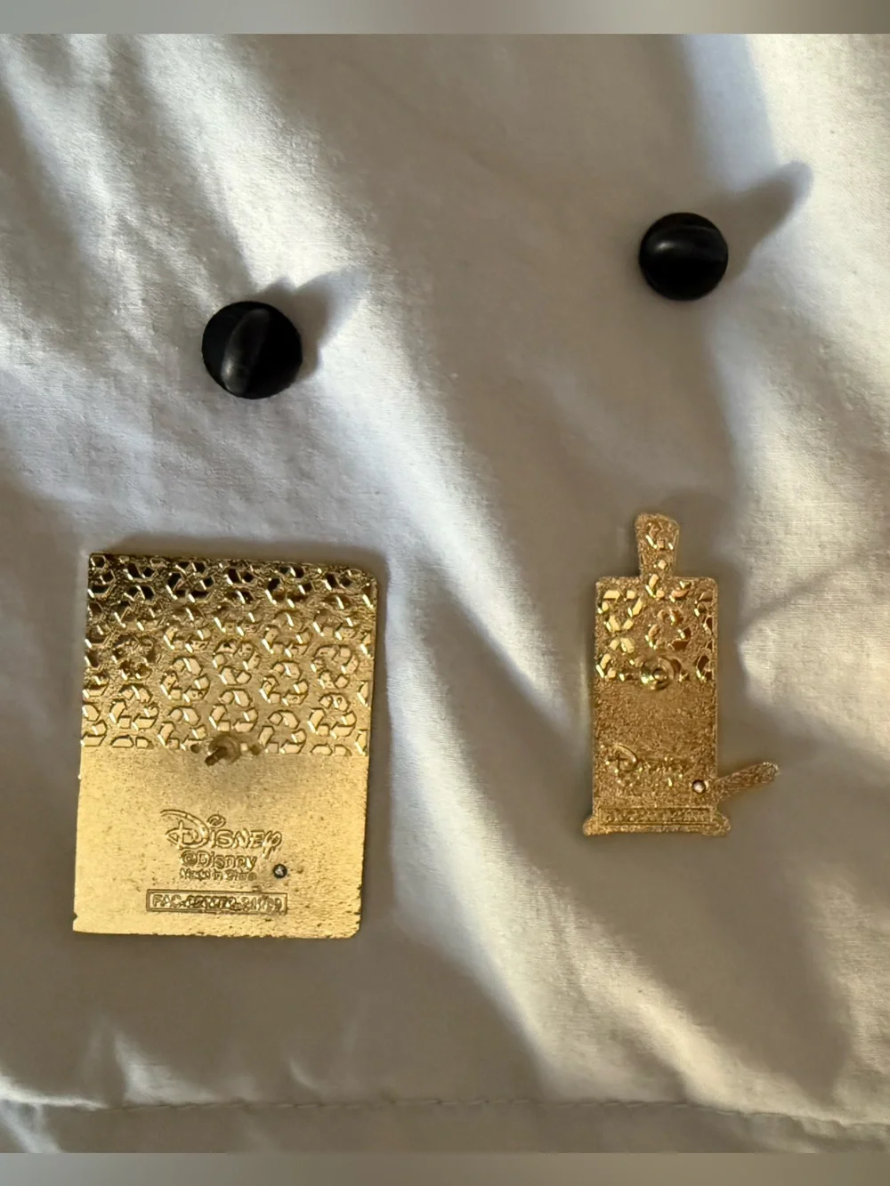 Disney Trading Pins Classics Book and Bookmark Blind Box - Lion King